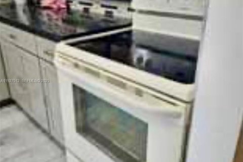 Снять в аренду кондоминиум в Авентура, Флорида 1 спальня, 68.84м2, № 1986280 - фото 13