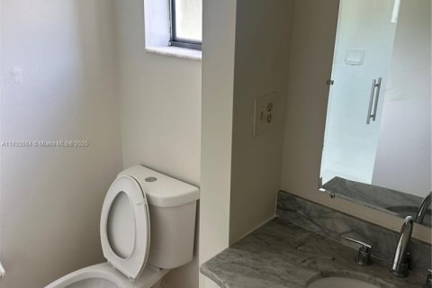 Condo in Margate, Florida, 2 bedrooms  № 1794807 - photo 9