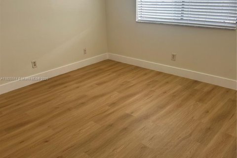 Condo in Margate, Florida, 2 bedrooms  № 1794807 - photo 7