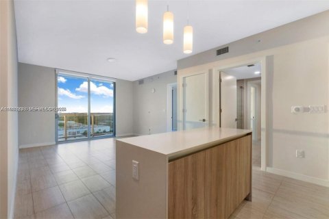 Condominio en venta en Miami, Florida, 1 dormitorio, 67.63 m2 № 2077031 - foto 23