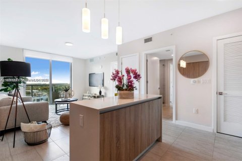 Condominio en venta en Miami, Florida, 1 dormitorio, 67.63 m2 № 2077031 - foto 29