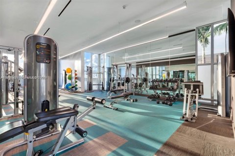 Condominio en venta en Miami, Florida, 1 dormitorio, 67.63 m2 № 2077031 - foto 2