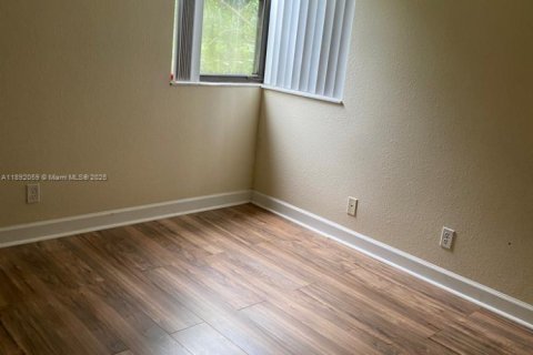 Copropriété à louer à Plantation, Floride: 2 chambres, 89.46 m2 № 1943977 - photo 4