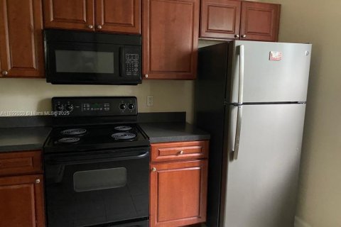 Copropriété à louer à Plantation, Floride: 2 chambres, 89.46 m2 № 1943977 - photo 2