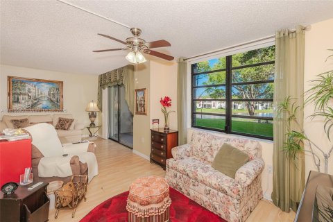 Condominio en venta en Pembroke Pines, Florida, 2 dormitorios, 79.15 m2 № 1818333 - foto 4