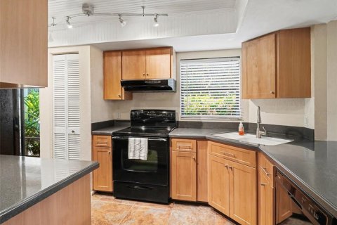 Купить кондоминиум в Сарасота, Флорида 5 комнат, 98.94м2, № 2092980 - фото 3