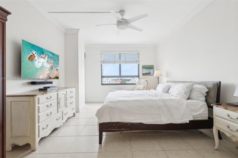Condo in Key Biscayne, Florida, 2 bedrooms  № 1698498 - photo 23