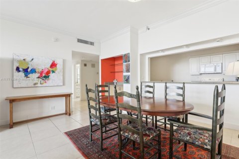 Condo in Key Biscayne, Florida, 2 bedrooms  № 1698498 - photo 5