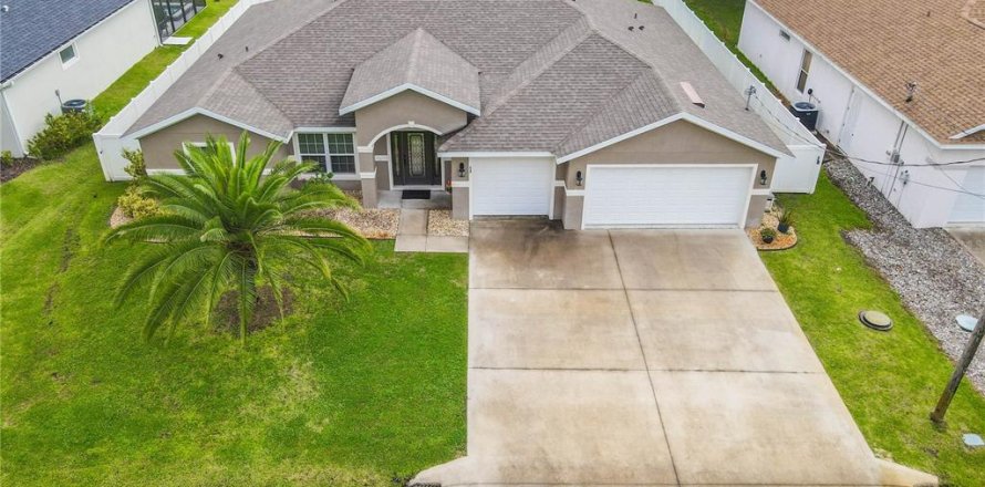 House in Palm Coast, Florida 4 bedrooms, 213.12 sq.m. № 1916327