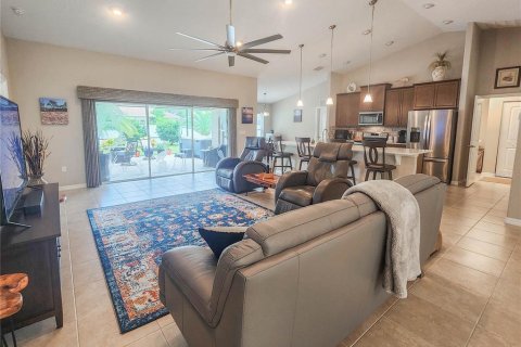 House in Palm Coast, Florida 4 bedrooms, 213.12 sq.m. № 1916327 - photo 9