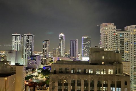 Condo in Miami, Florida, 1 bedroom  № 1781585 - photo 2