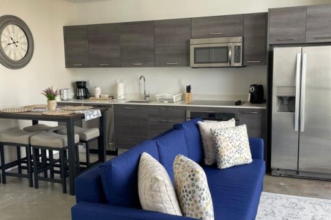 Condo in Miami, Florida, 1 bedroom  № 1781585 - photo 6