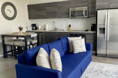 Condo in Miami, Florida, 1 bedroom  № 1781585 - photo 9