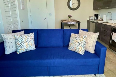 Condo in Miami, Florida, 1 bedroom  № 1781585 - photo 4
