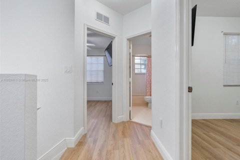 Townhouse in Miramar, Florida 3 bedrooms, 148.74 sq.m. № 1881533 - photo 30
