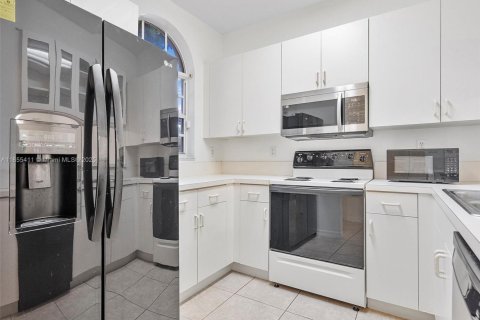 Townhouse in Miramar, Florida 3 bedrooms, 148.74 sq.m. № 1881533 - photo 11