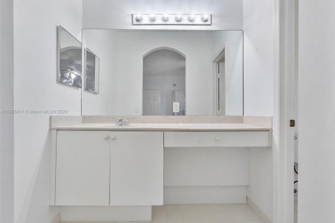 Townhouse in Miramar, Florida 3 bedrooms, 148.74 sq.m. № 1881533 - photo 23