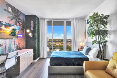 Condominio en venta en Hallandale Beach, Florida, 2 dormitorios, 95.5 m2 № 1953806 - foto 8