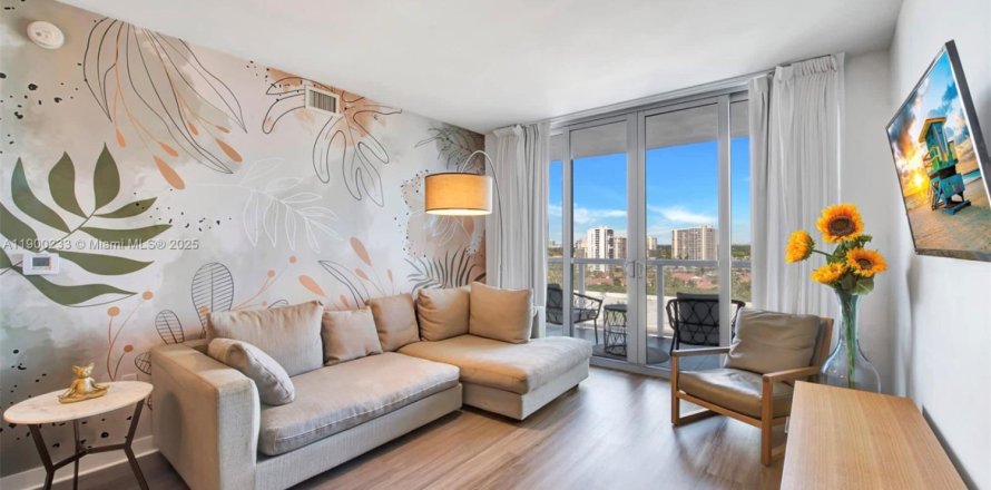 Condominio en Hallandale Beach, Florida, 2 dormitorios  № 1953806