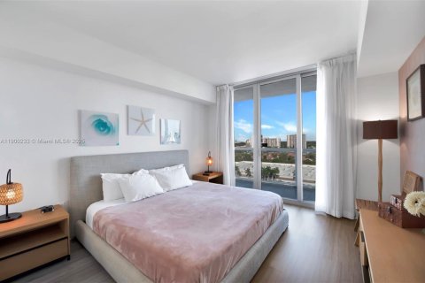 Condominio en venta en Hallandale Beach, Florida, 2 dormitorios, 95.5 m2 № 1953806 - foto 20