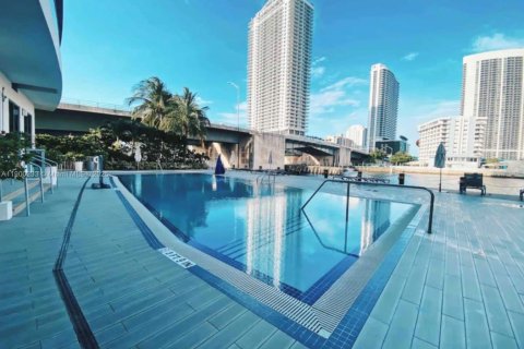 Condominio en venta en Hallandale Beach, Florida, 2 dormitorios, 95.5 m2 № 1953806 - foto 11