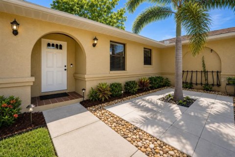 House in Holiday, Florida 3 bedrooms, 137.5 sq.m. № 2200060 - photo 2