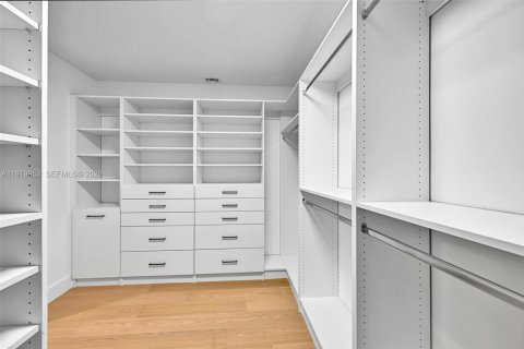 Condo in Coral Gables, Florida, 3 bedrooms  № 2053002 - photo 15