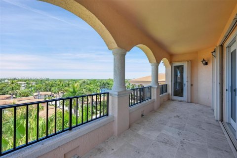 Condo in Coral Gables, Florida, 3 bedrooms  № 2053002 - photo 24