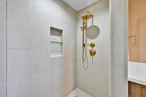 Condo in Coral Gables, Florida, 3 bedrooms  № 2053002 - photo 12