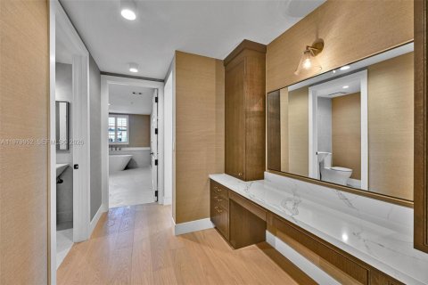 Condo in Coral Gables, Florida, 3 bedrooms  № 2053002 - photo 14