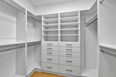 Condo in Coral Gables, Florida, 3 bedrooms  № 2053002 - photo 16