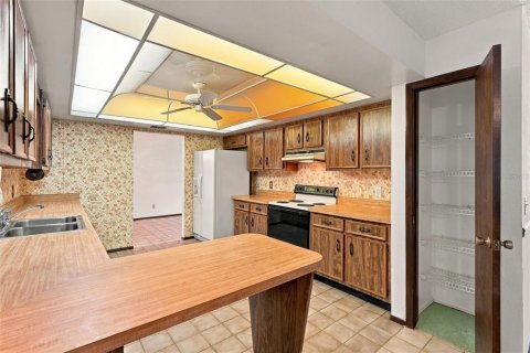 House in Orlando, Florida 3 bedrooms, 158.31 sq.m. № 2428645 - photo 14