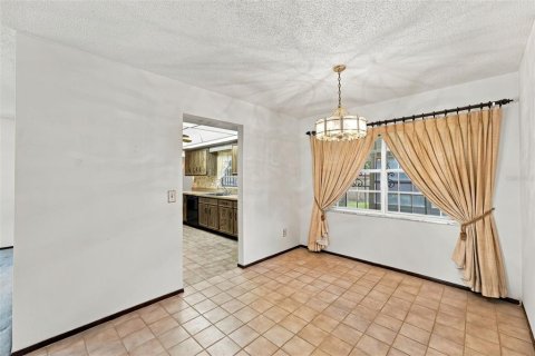 House in Orlando, Florida 3 bedrooms, 158.31 sq.m. № 2428645 - photo 8