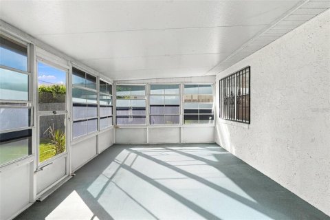 House in Orlando, Florida 3 bedrooms, 158.31 sq.m. № 2428645 - photo 28