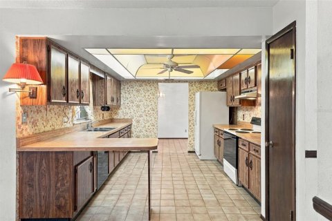 House in Orlando, Florida 3 bedrooms, 158.31 sq.m. № 2428645 - photo 13