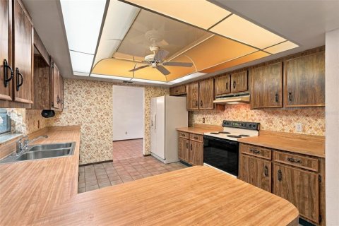 House in Orlando, Florida 3 bedrooms, 158.31 sq.m. № 2428645 - photo 12