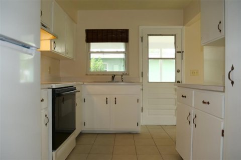 Casa en alquiler en Orlando, Florida, 3 dormitorios, 92.9 m2 № 1825109 - foto 4
