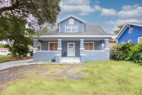 House in Daytona Beach, Florida 5 bedrooms, 216 sq.m. № 2388980