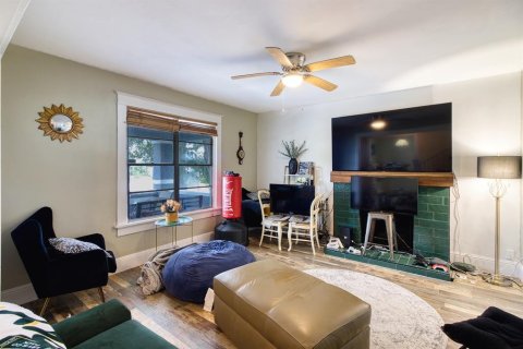 House in Daytona Beach, Florida 5 bedrooms, 216 sq.m. № 2388980 - photo 7