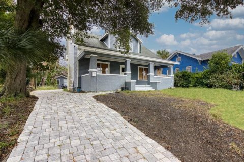 House in Daytona Beach, Florida 5 bedrooms, 216 sq.m. № 2388980 - photo 2