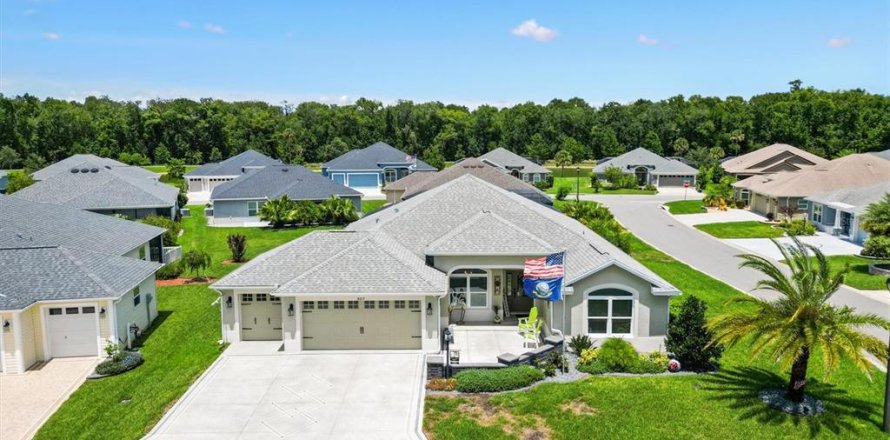 Villa ou maison à The Villages, Floride 3 chambres, 191.38 m2 № 1835569