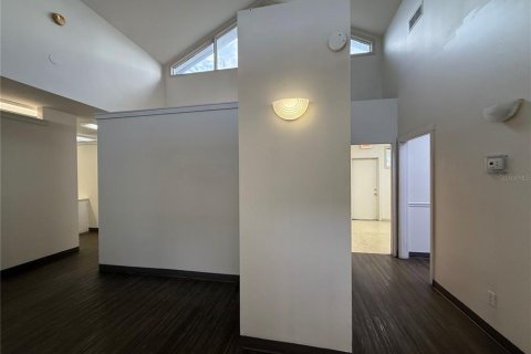 Propiedad comercial en alquiler en Ocala, Florida, 580.27 m2 № 1912771 - foto 8
