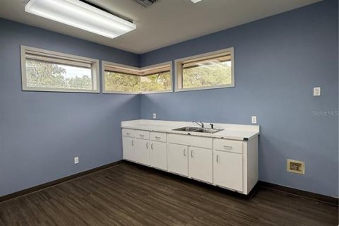 Propiedad comercial en alquiler en Ocala, Florida, 580.27 m2 № 1912771 - foto 12