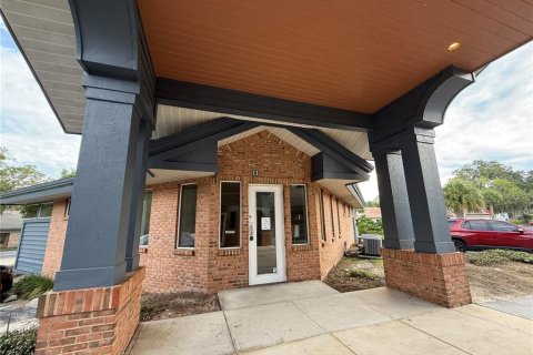 Propiedad comercial en alquiler en Ocala, Florida, 580.27 m2 № 1912771 - foto 1