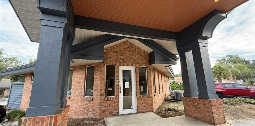 Propiedad comercial en Ocala, Florida 580.27 m2 № 1912771