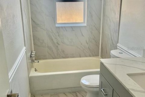 Villa ou maison à louer à Port Richey, Floride: 3 chambres, 139.35 m2 № 1759746 - photo 12