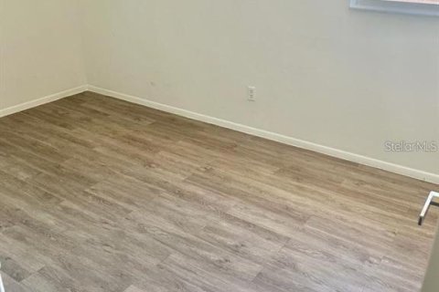 Villa ou maison à louer à Port Richey, Floride: 3 chambres, 139.35 m2 № 1759746 - photo 10