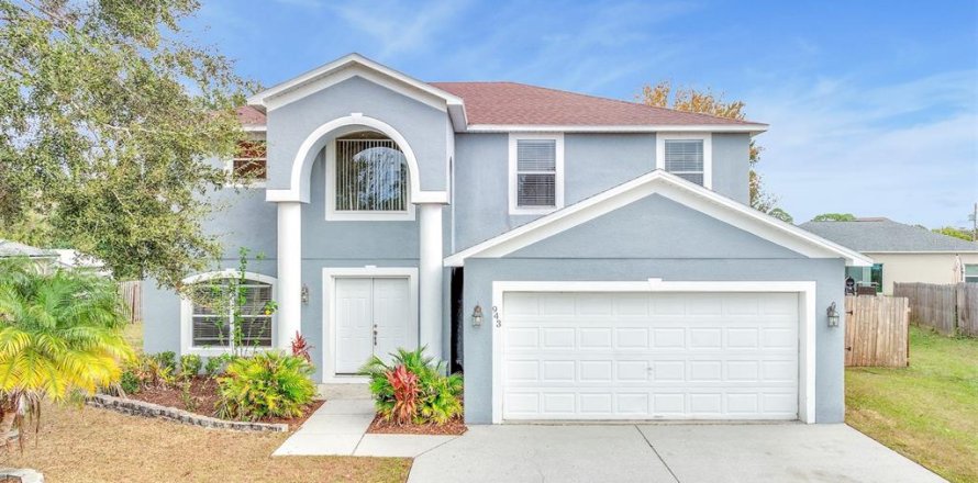 House in Kissimmee, Florida 5 bedrooms, 264.49 sq.m. № 1514022