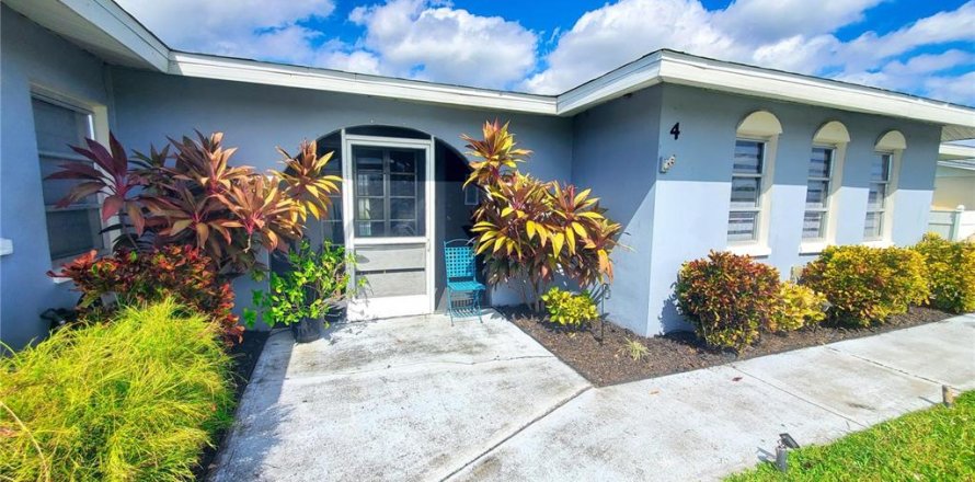 Villa ou maison à Rotonda, Floride 3 chambres, 155.61 m2 № 2108159