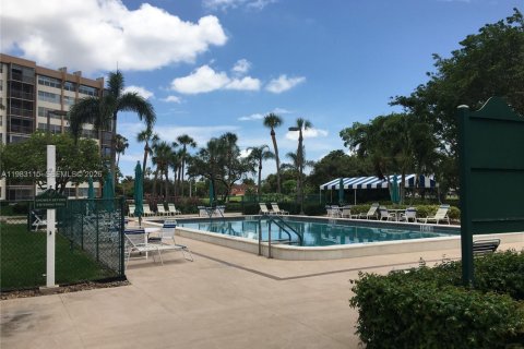 Condo à Pembroke Pines, Floride, 2 chambres  № 2049965